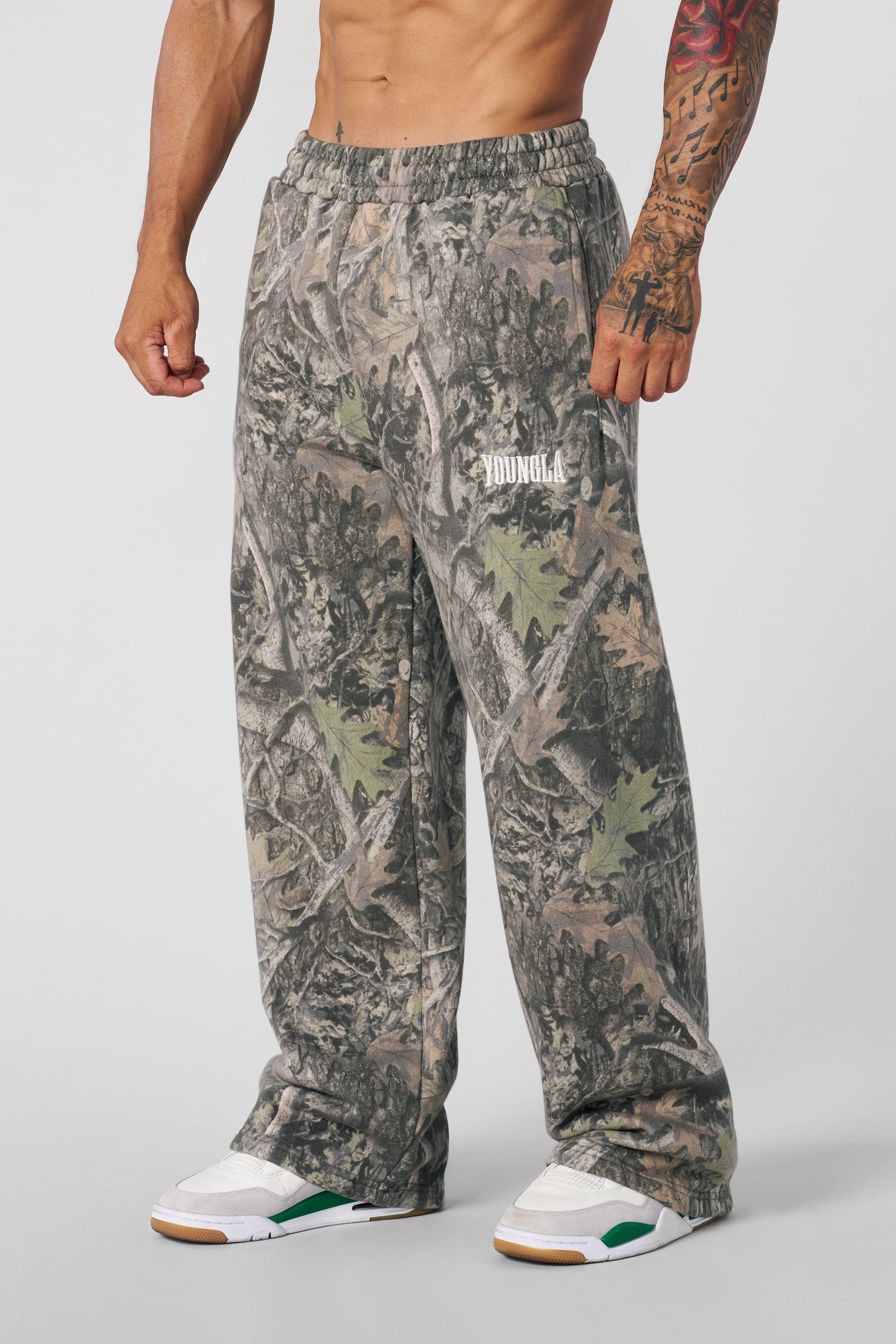 Baggy camo sweatpants on sale